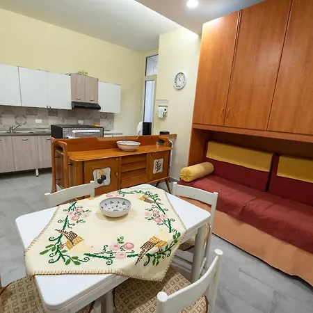 Le 4 Stagioni-nelcuoredicorleone Apartment *